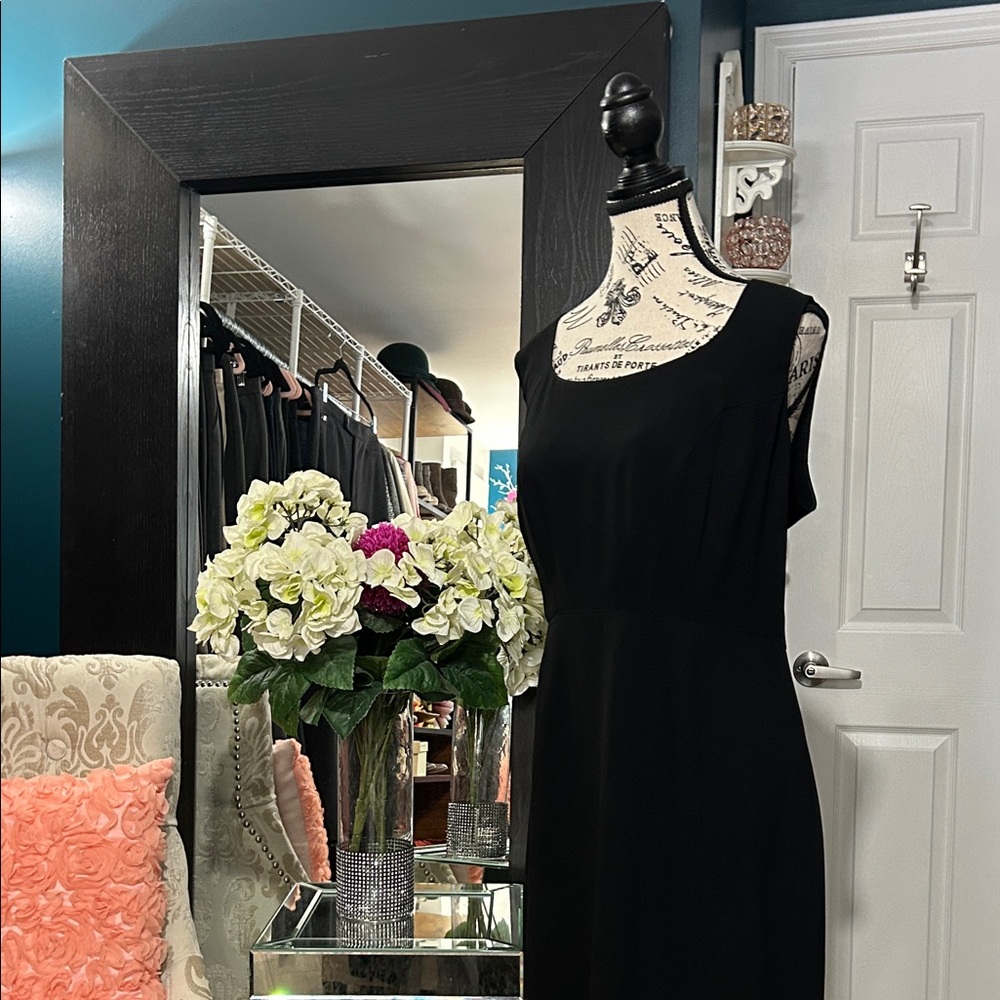Chic Black Midi Dress